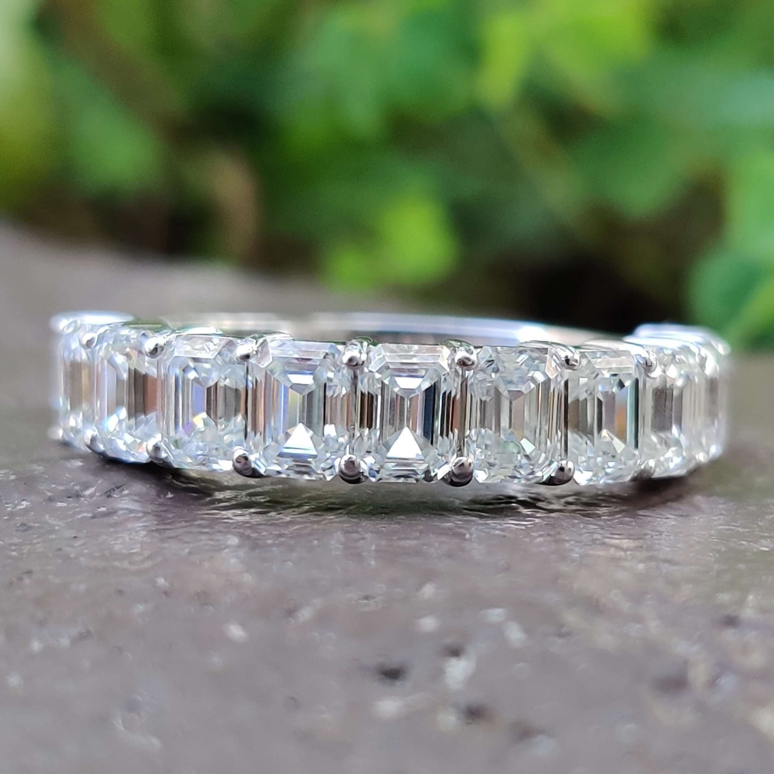 emerald moissanite band