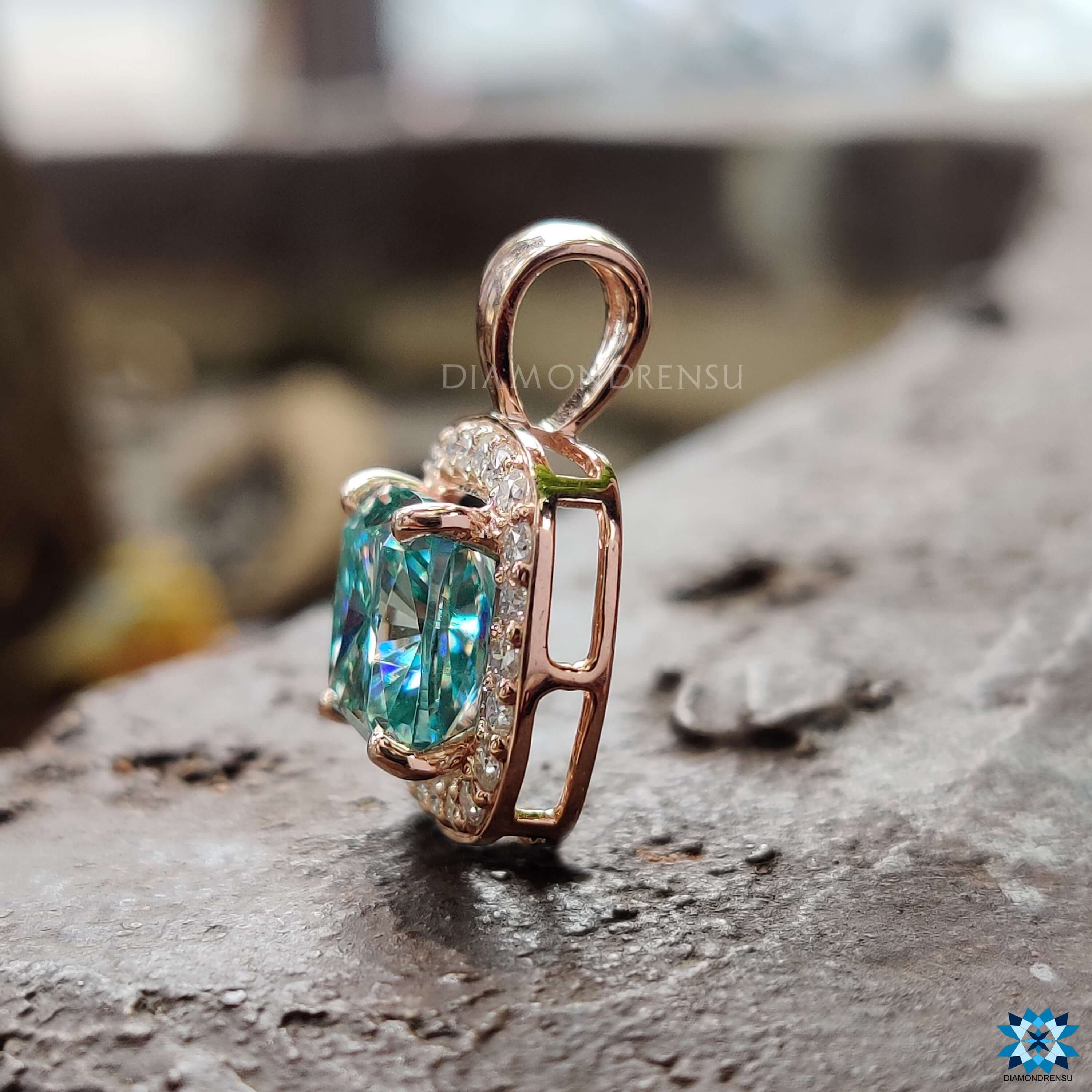 moissanite pendant - diamondrensu