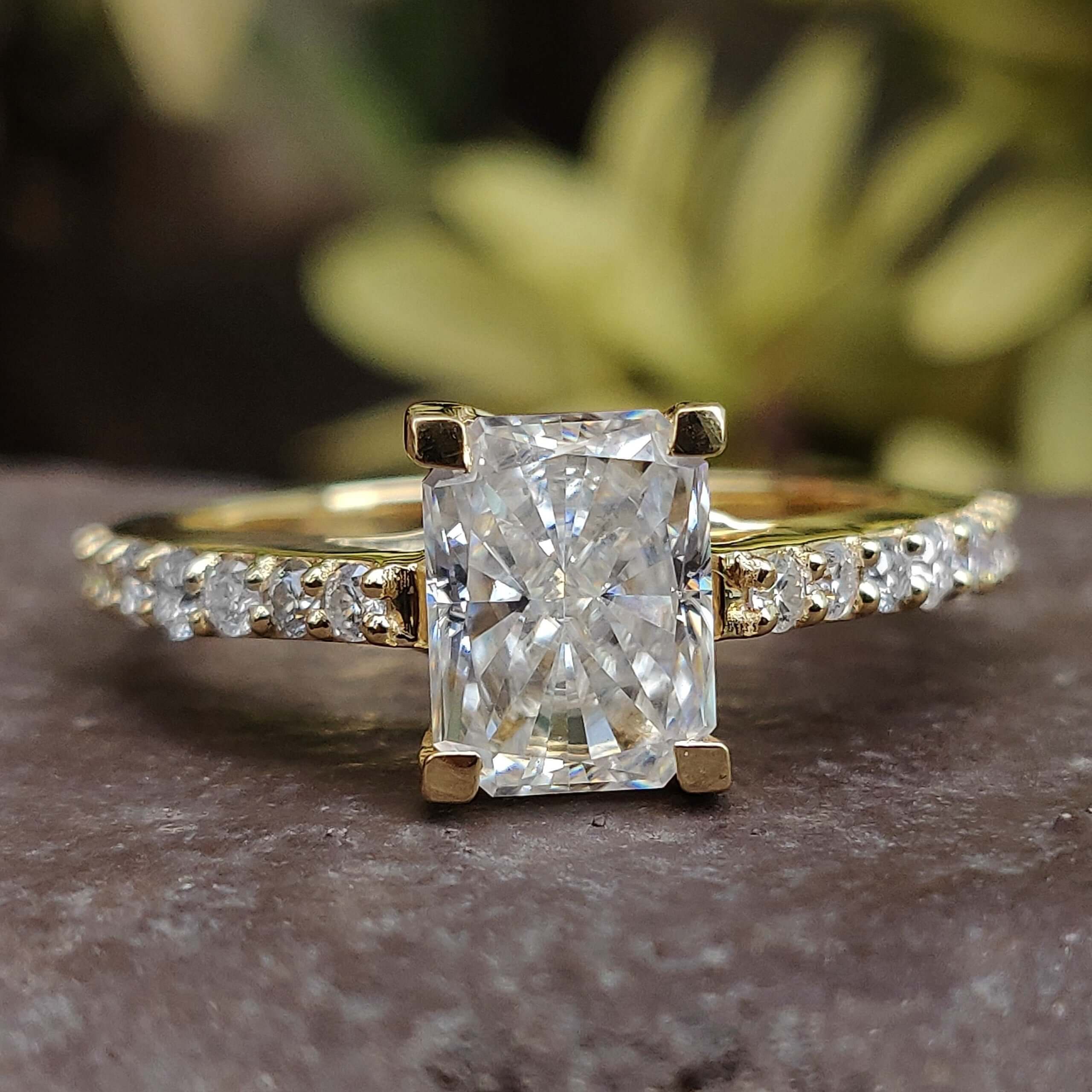 Radiant Cut Moissanite Ring, ring trellis, pave setting
