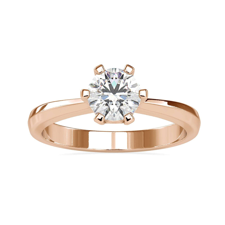 Designer ring in white gold with solitaire setting.
