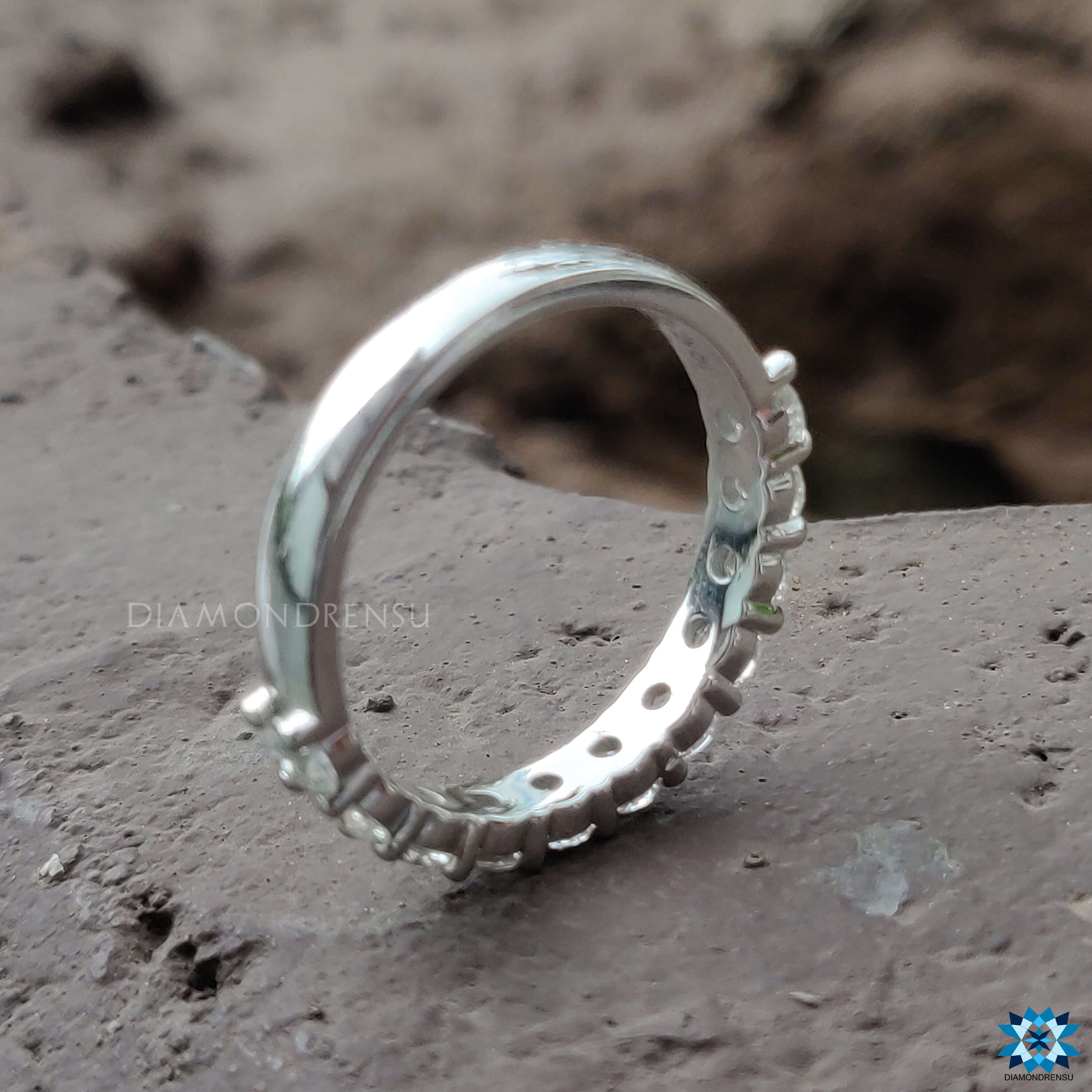 moissanite wedding band - diamondrensu