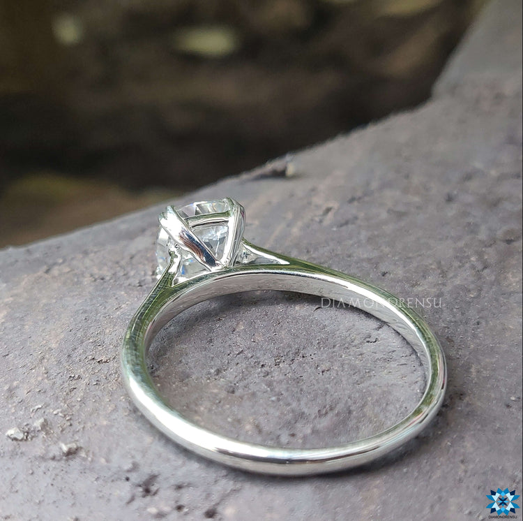 Diamondrensu UK ring with handmade jewelry design