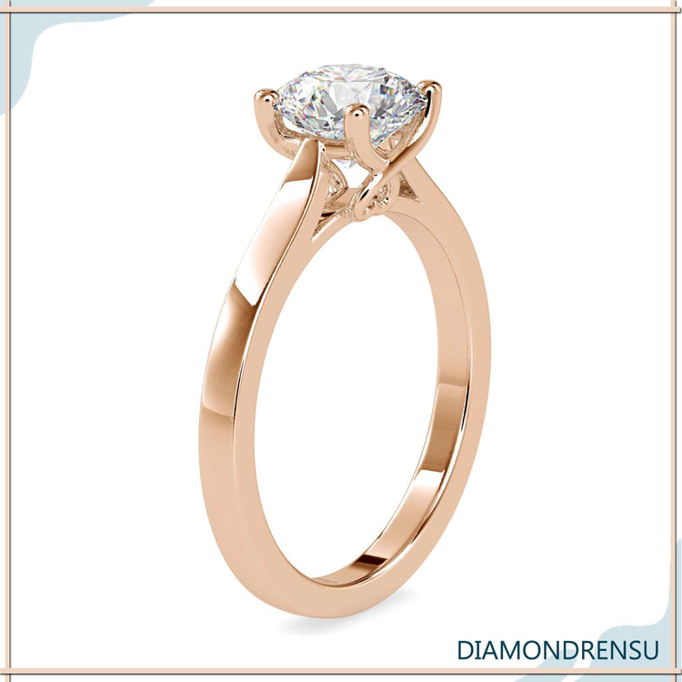 Handmade jewellery ring with white gold and 4 prong diamond.
