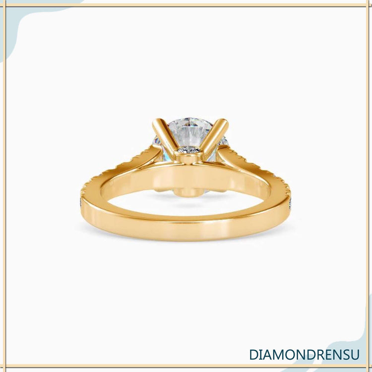 Handmade jewellery piece with lab grown round diamond and 4 prong setting.
