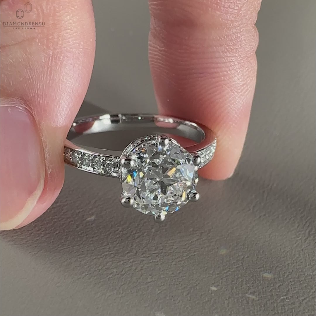 Diamondrensu UK engagement ring showcasing handmade jewellery excellence.