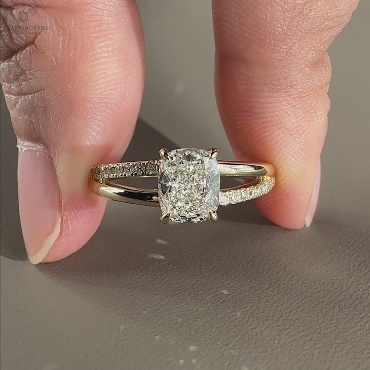 Lab Grown Diamond ring offering eco-friendly luxury with all the sparkle of natural diamonds, certified by IGI.