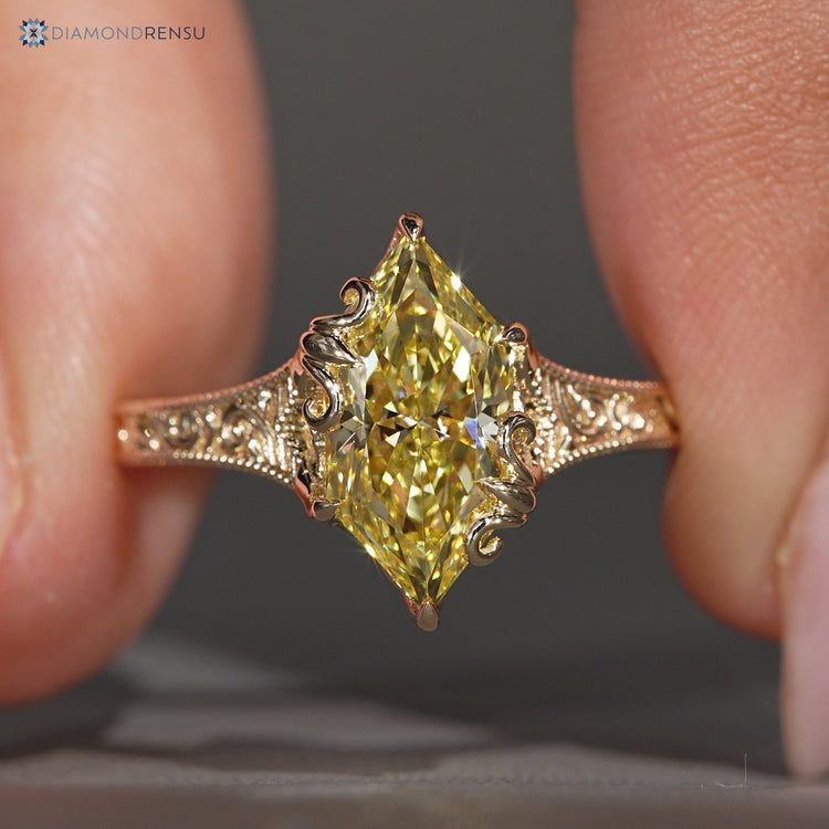 Handmade Art Deco ring with vintage style and milgrain details.