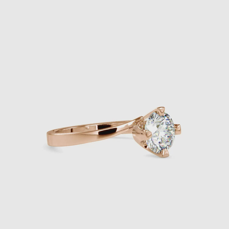 IGI certified diamond ring crafted in the UK.
