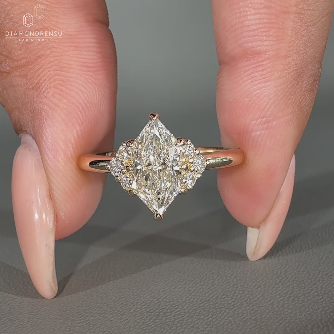 Dutch Marquise Diamond Center Stone in muse ring style.

