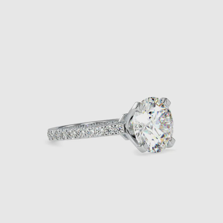 Diamondrensu UK ring with handmade pave setting.
