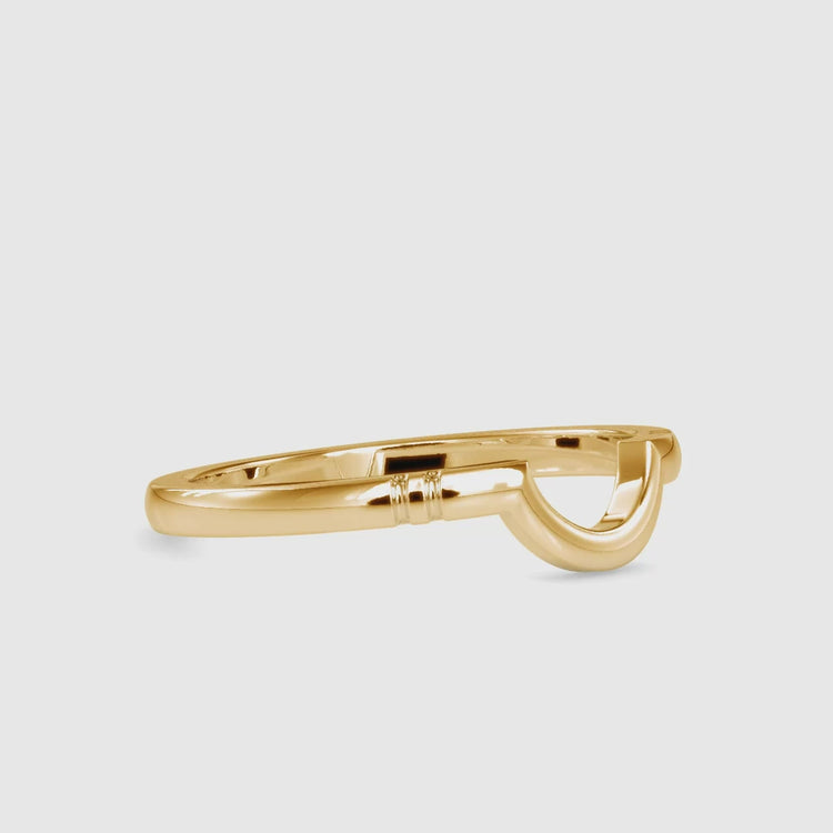 Diamondrensu UK wedding band with classic curved design.
