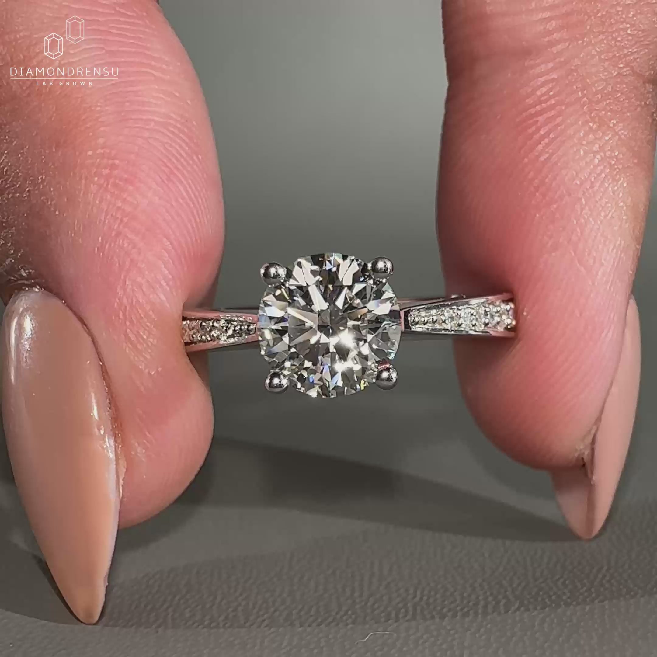 Tapered Pave Setting combined with cathedral setting ring.

