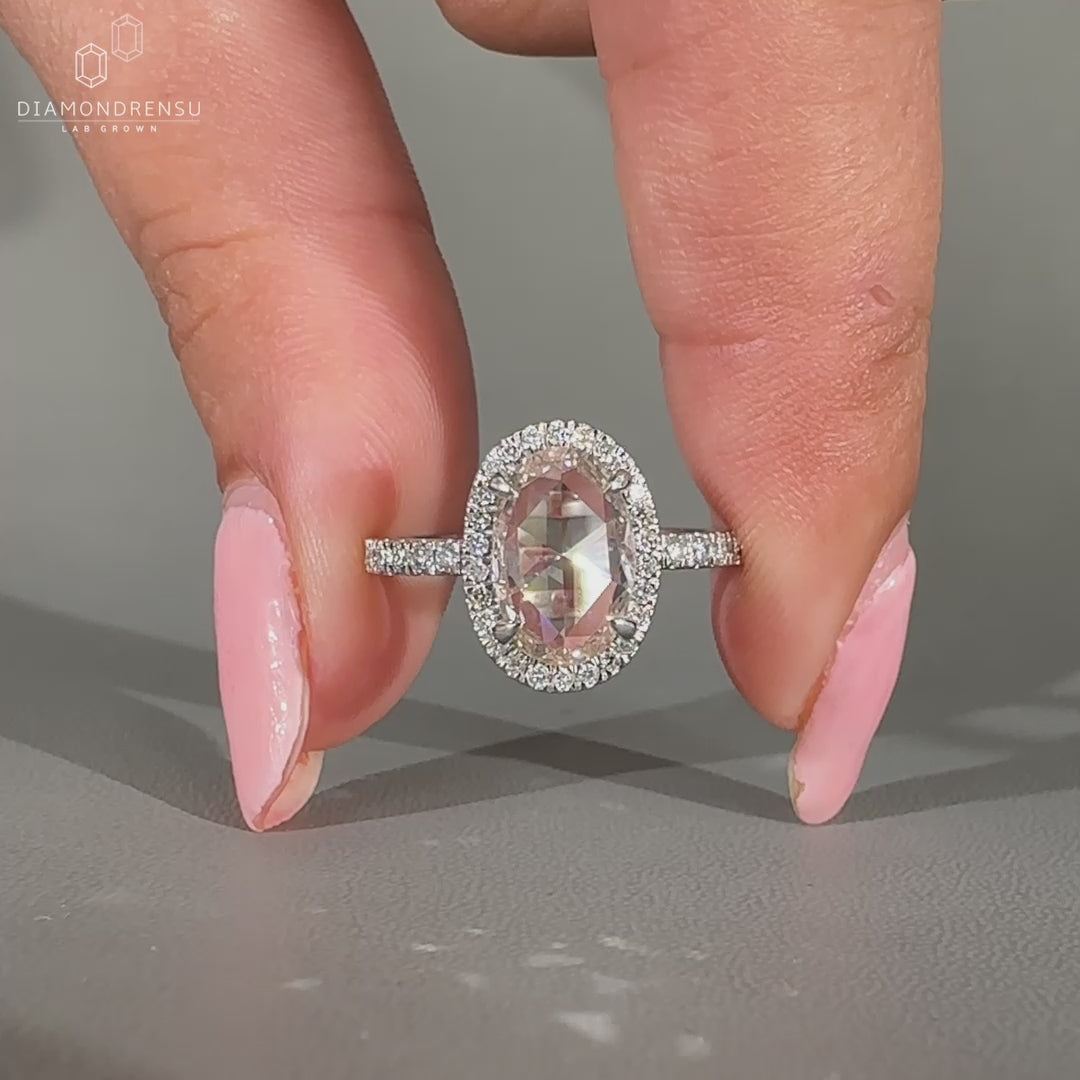 Halo ring setting paired with pave setting.
