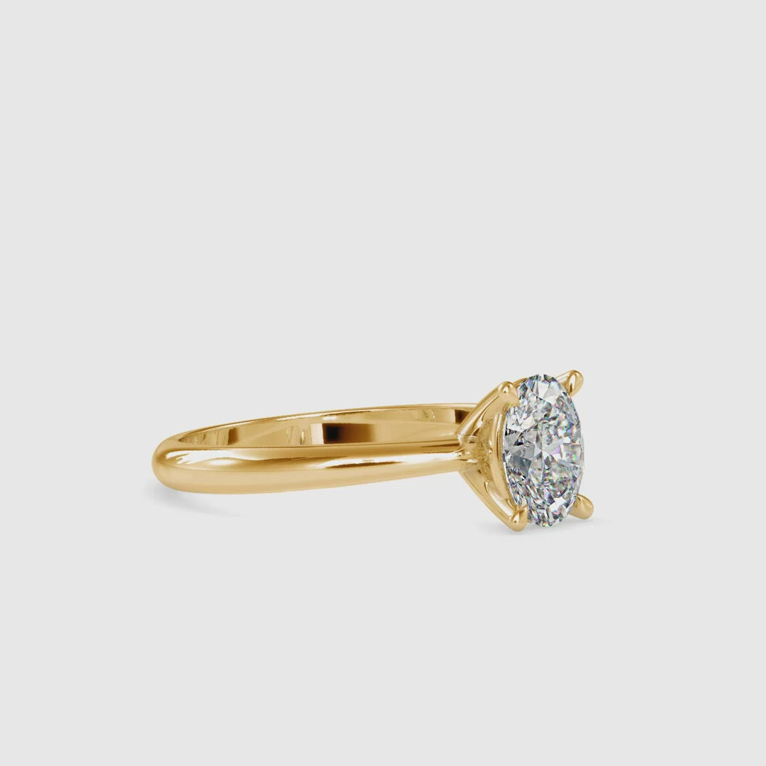 Oval cut diamond ring with a classic and sparkling design.
