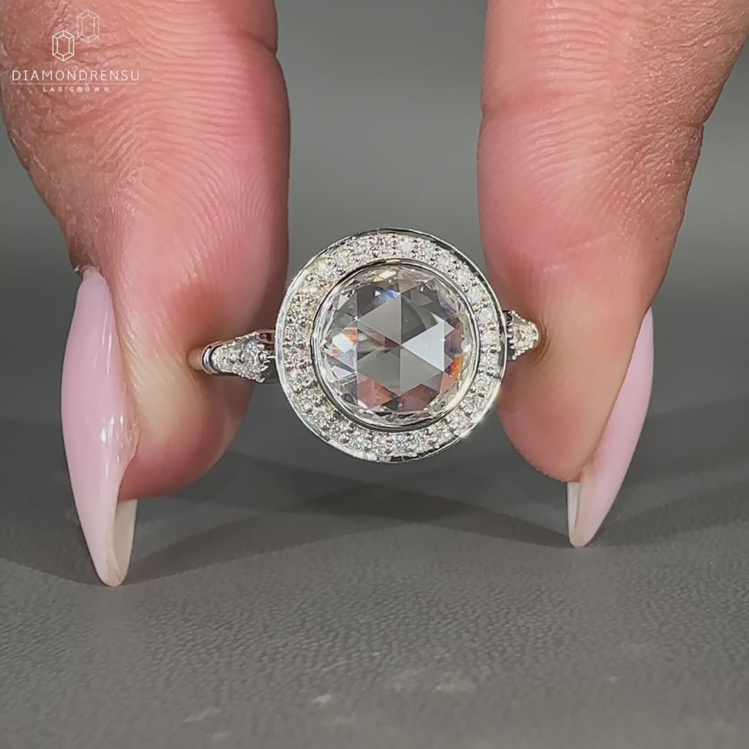 White gold ring crafted in prong setting.