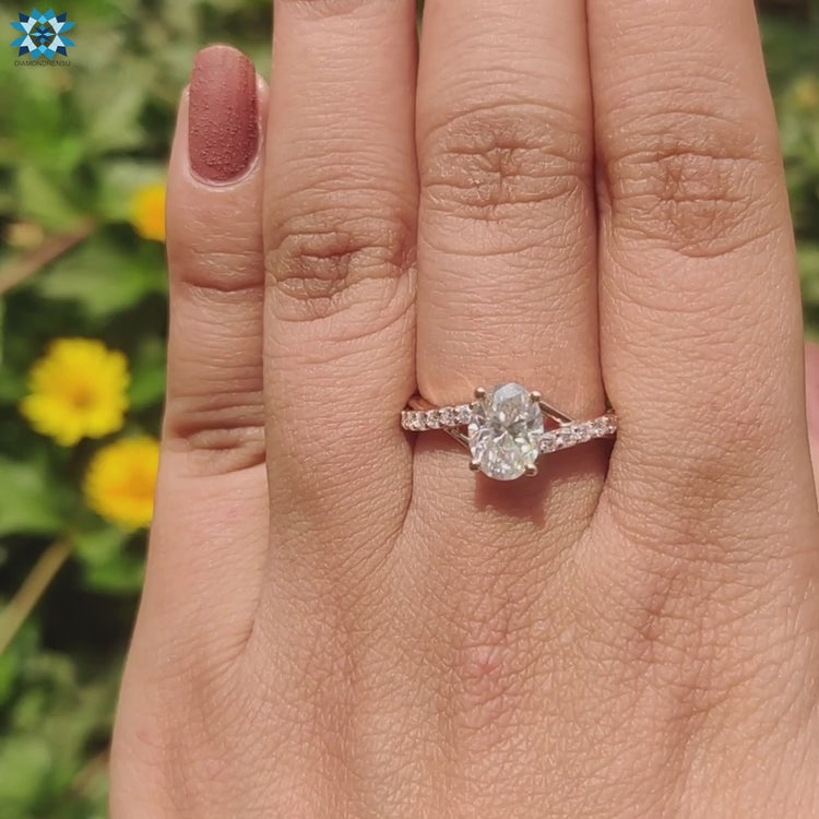 Twisted band rose gold engagement ring.
