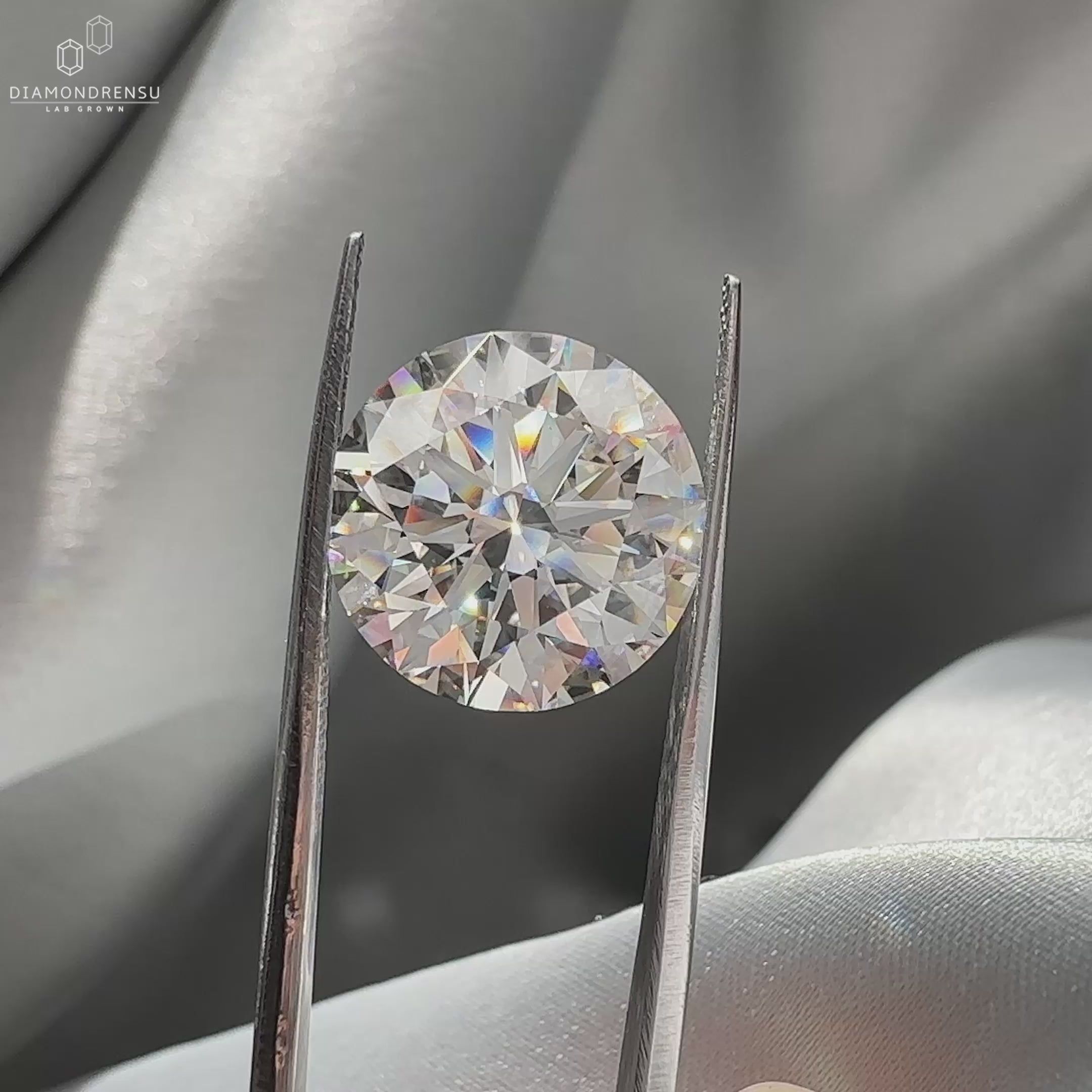 Diamond round cut in a 10.11 carat size and lab grown for ethical sourcing.
