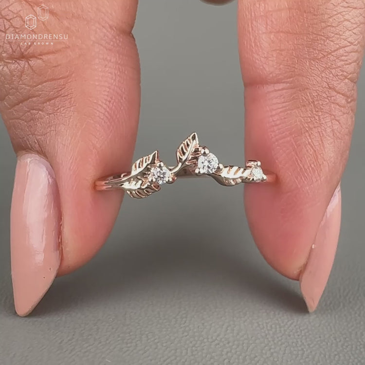 Vine inspired diamond wedding ring.
