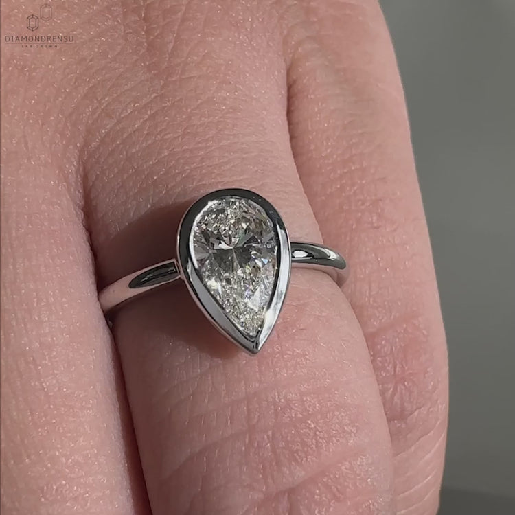 Diamondrensu UK ring offering exquisite handmade jewelry for engagements
