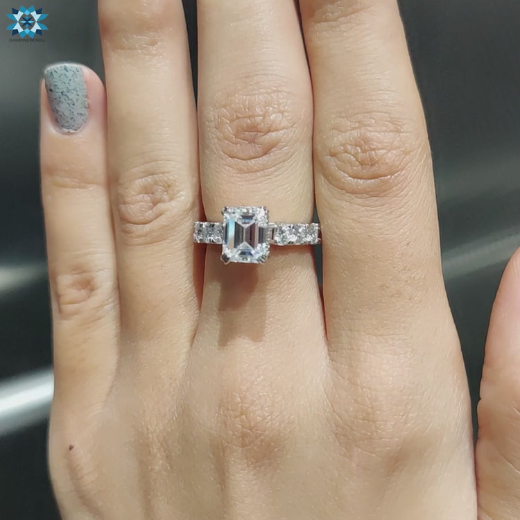 Diamondrensu UK emerald cut moissanite ring.
