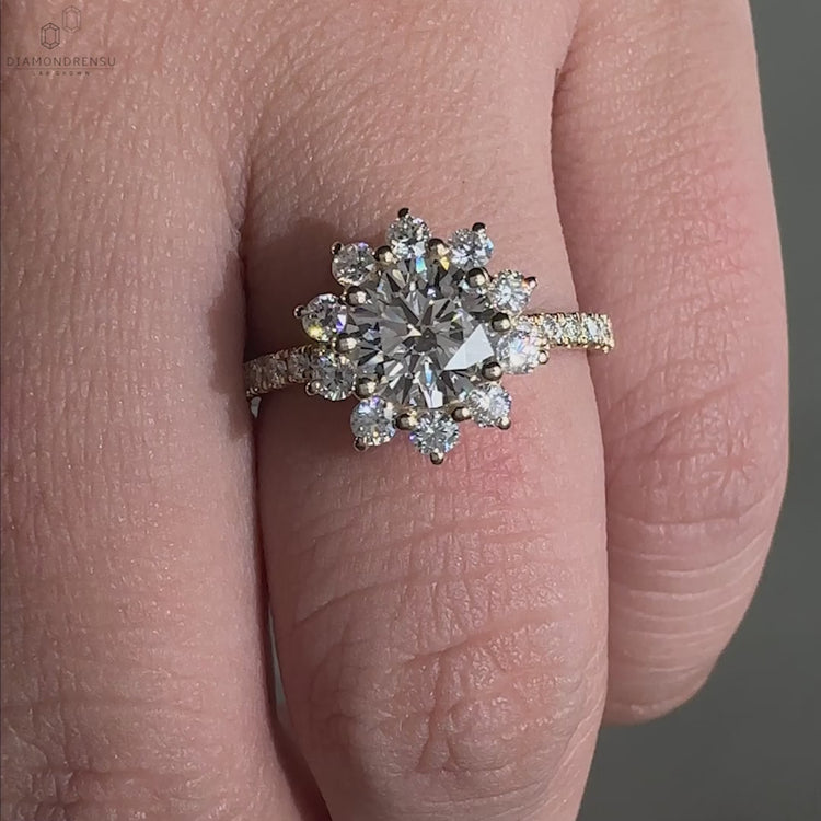 Diamondrensu UK engagement ring with handmade jewellery design.