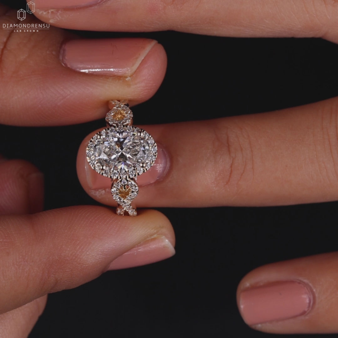 Buy engagement ring in UK with halo setting.
