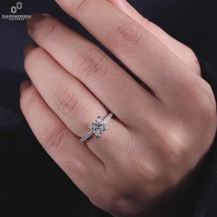IGI certified lab grown diamond in a double prong engagement ring setting
