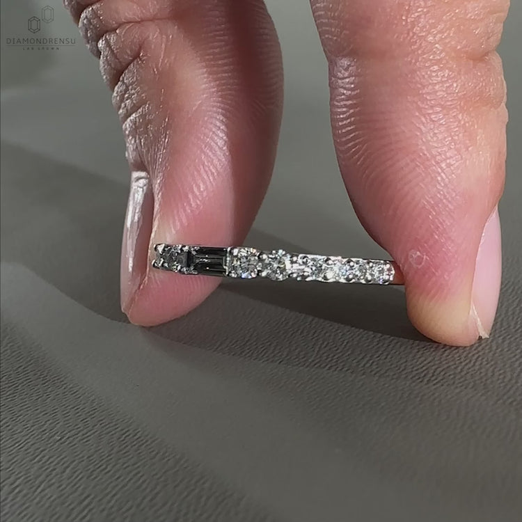 round wedding band