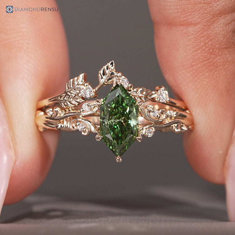 Green Dutch marquise diamond bridal set with split shank.