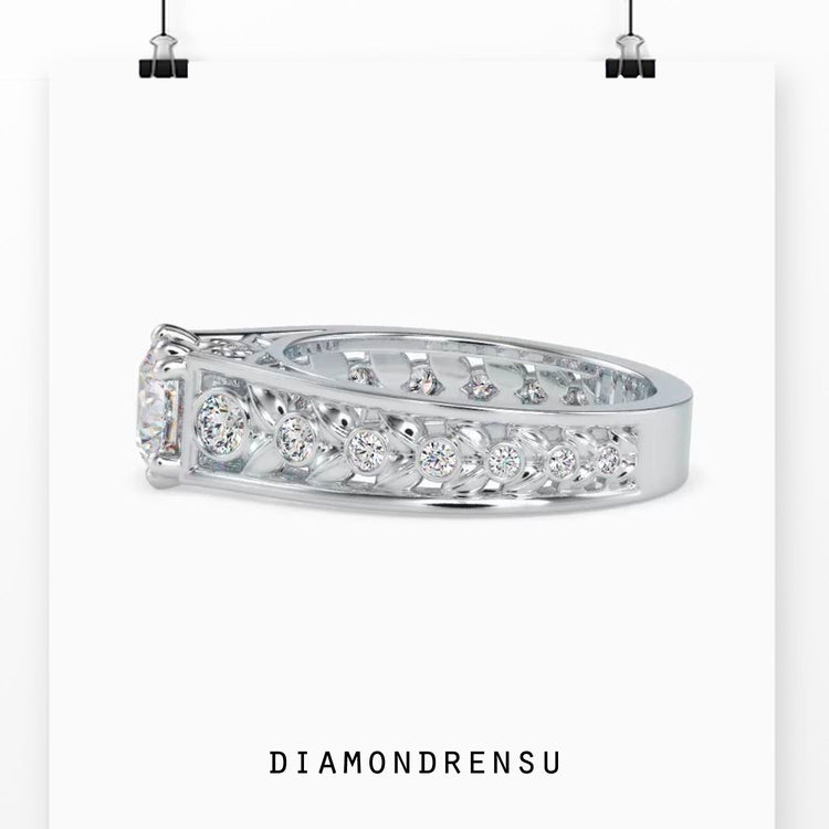Buy engagement ring with vintage style and lab diamond.
