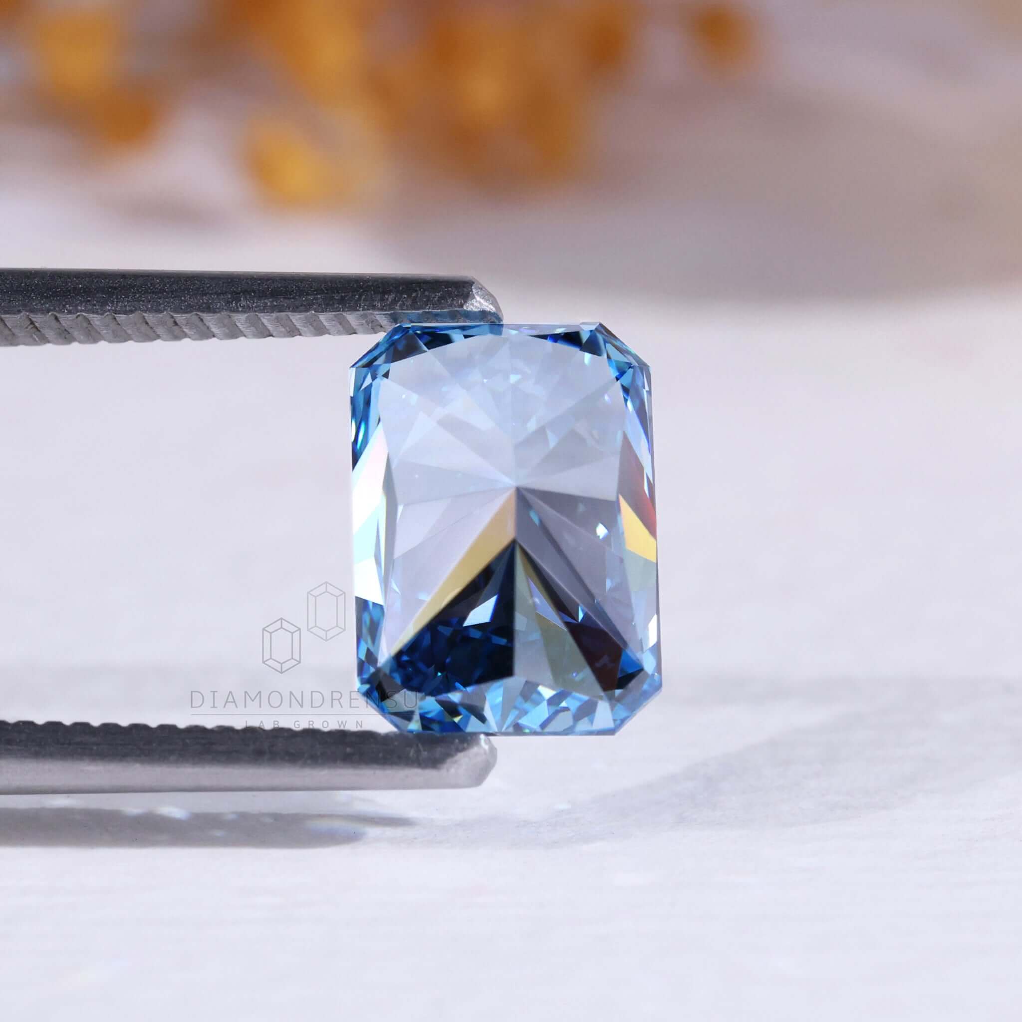 fancy vivid blue diamond