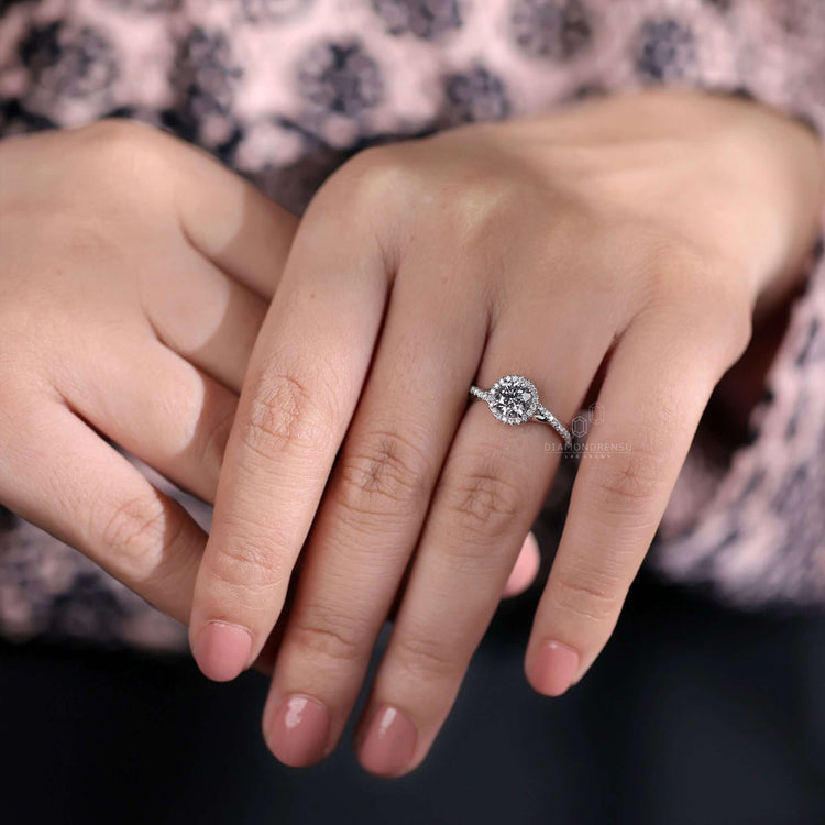 2 carat round diamond ring with a stunning halo design.
