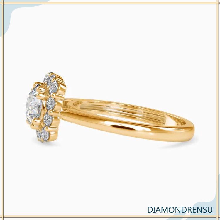 Customise your halo engagement ring with round diamond cut
