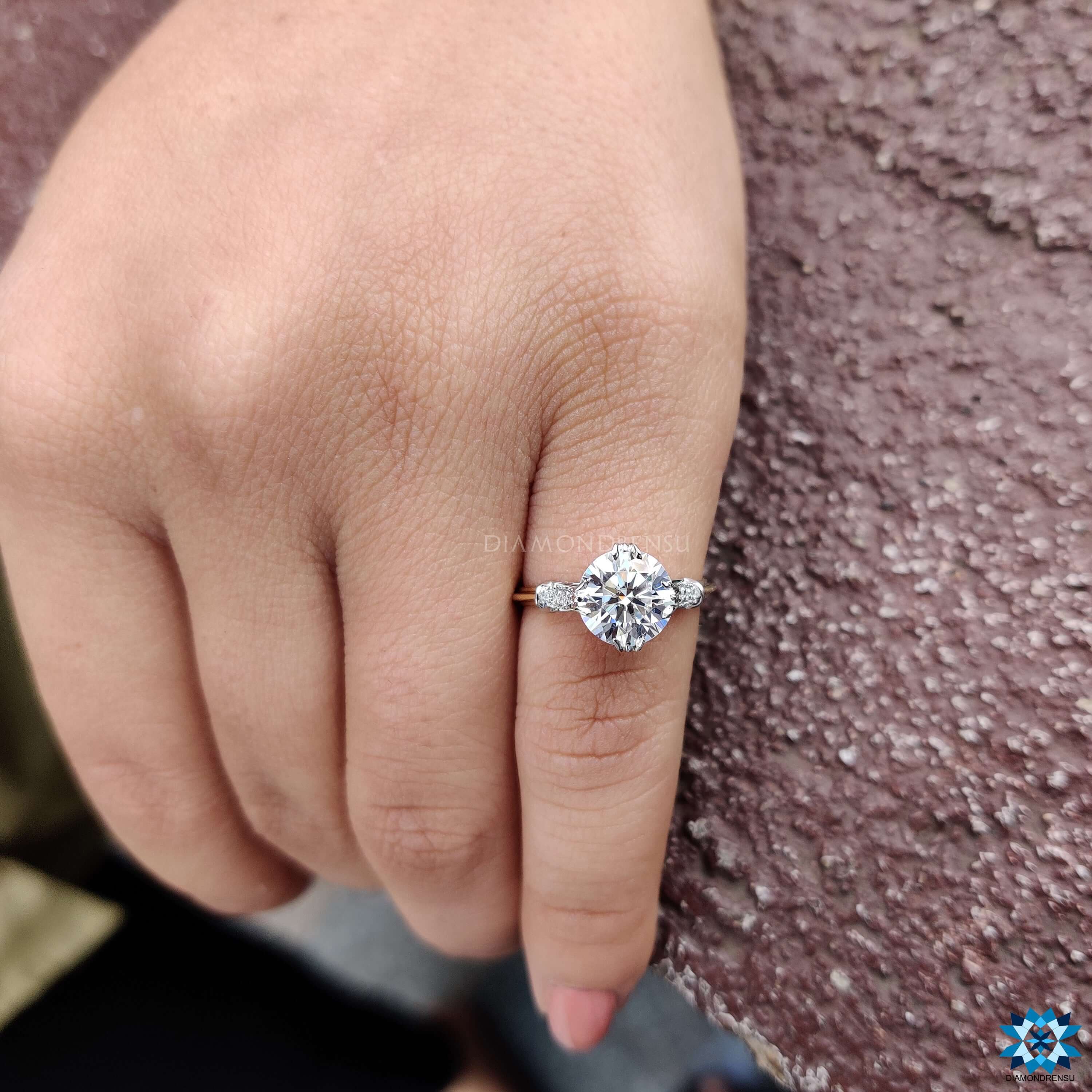 moissanite rings - diamondrensu