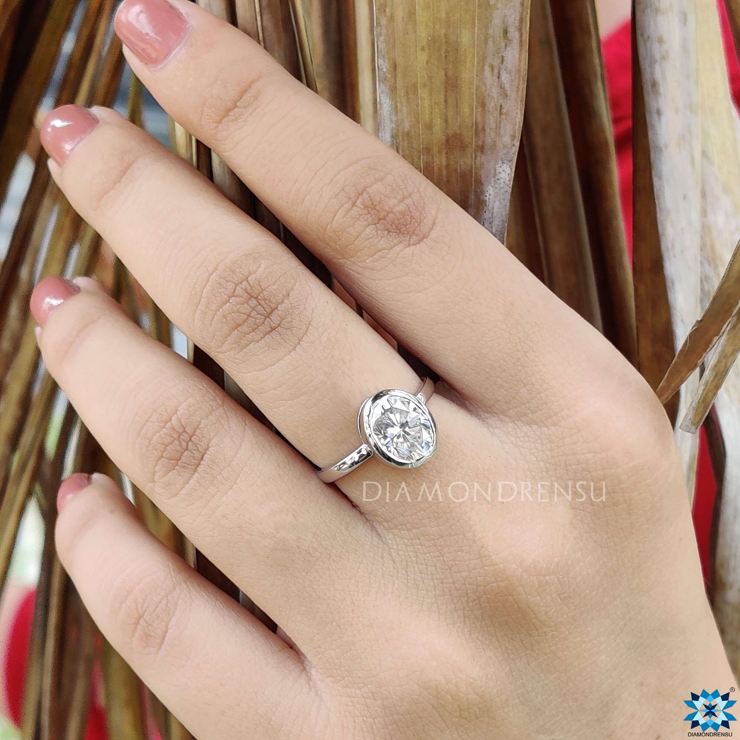 Elegant Diamondrensu UK Engagement Ring with a captivating moissanite gem.