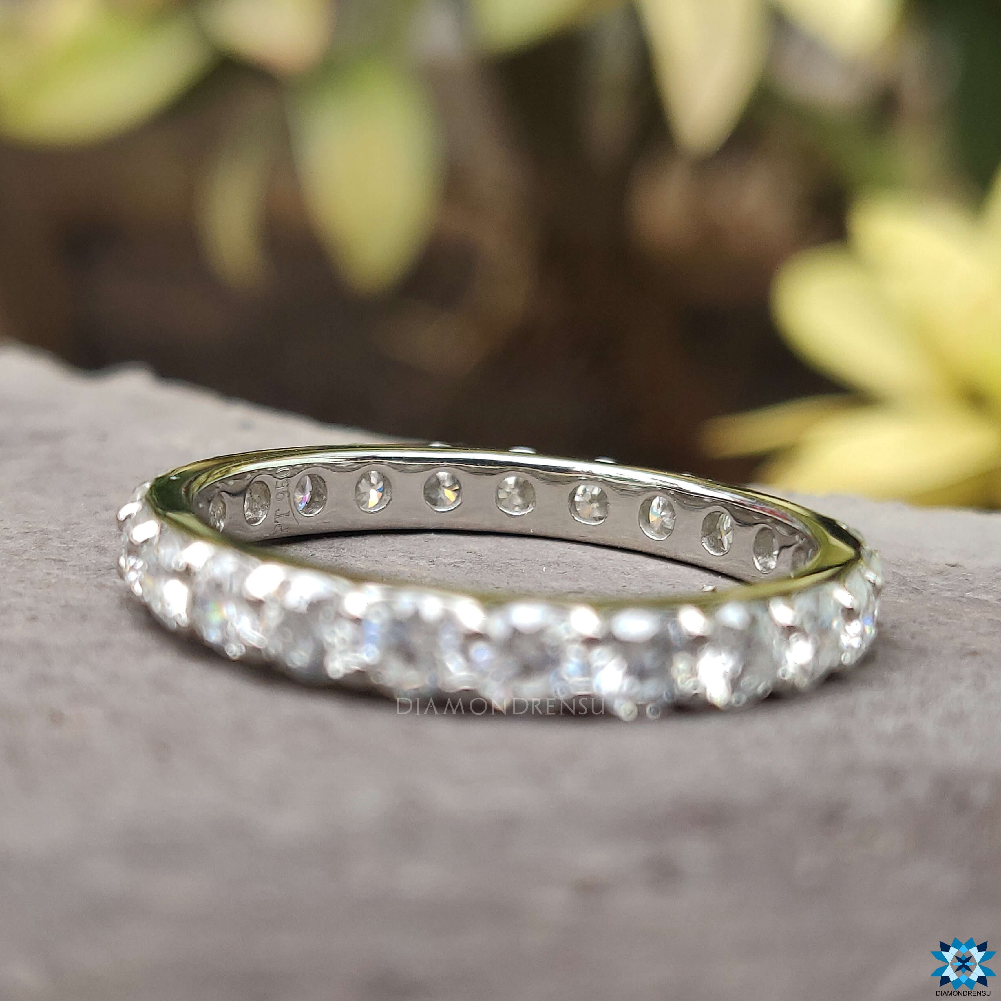 moissanite wedding band - diamondrensu